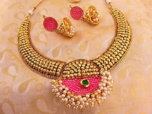 Antique Multicolor Necklace Set