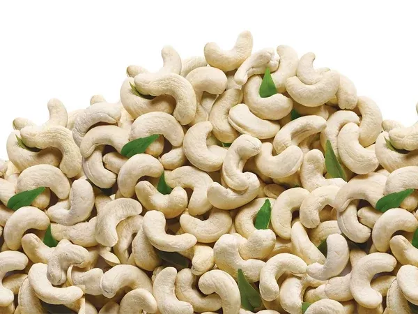 Bikanervala Cashewnuts - 500 gm