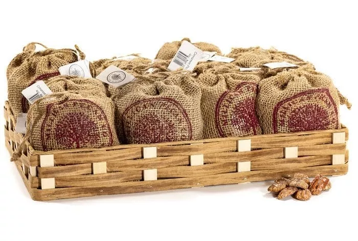 Cinnamon Pecans, with Decorative Display Basket | (16) 4 oz Burlap Bags