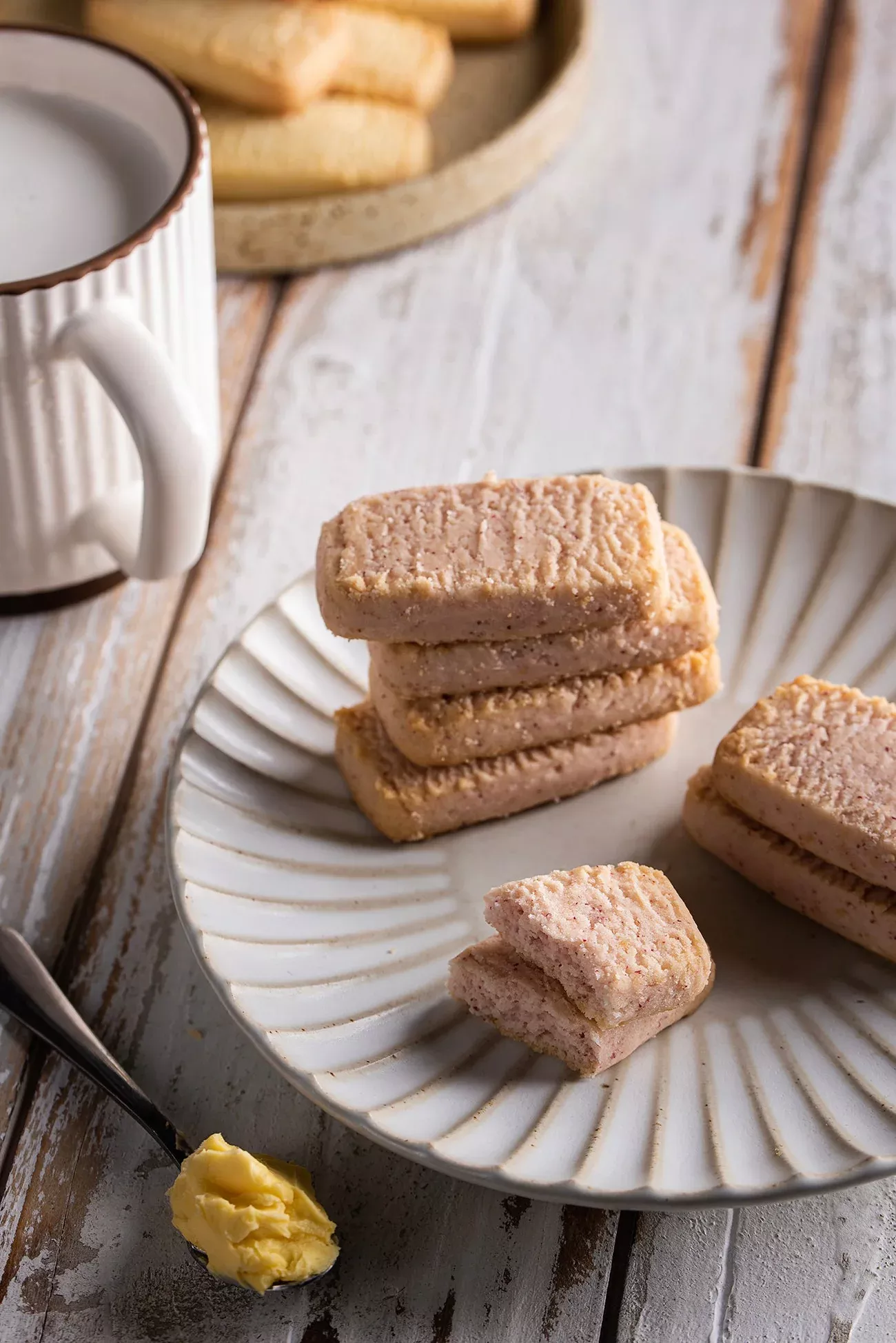 Lowrey Cranberry Shortbread Biscuits | New Zealand Butter Tin