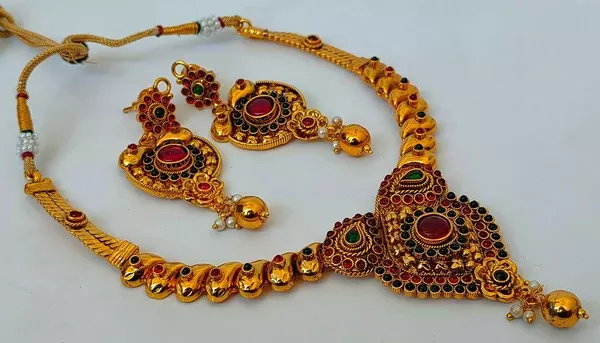 Multicolor Kemp Antique Necklace Set For Women