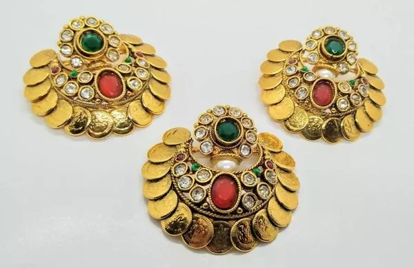 Multicolor Temple Pendant Set